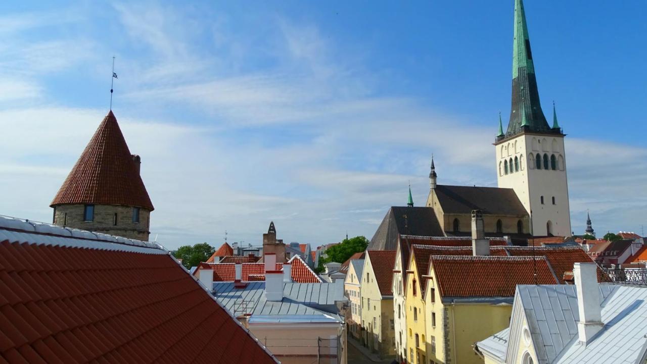 The Three Sisters Boutique Hotel Tallinn Exterior photo